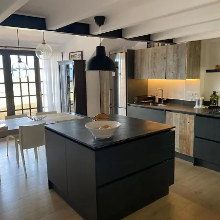 L'Atic De Llivia Apartmán *